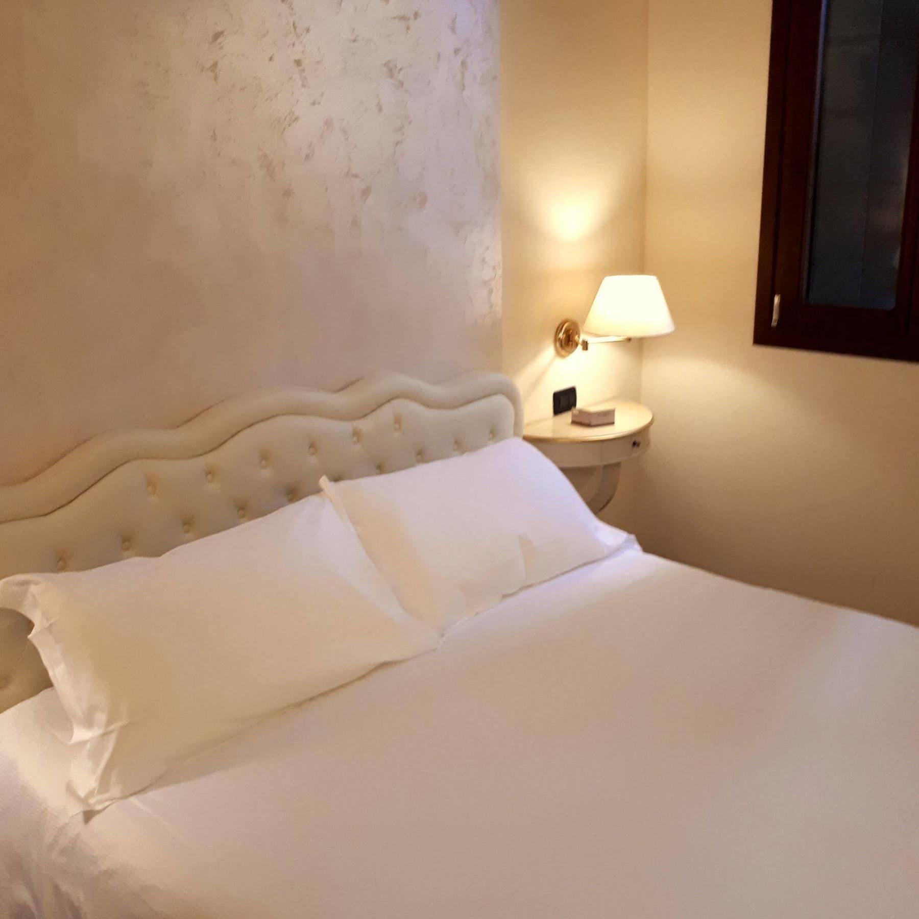 Ca Doge Bed and Breakfast Venedig Exteriör bild